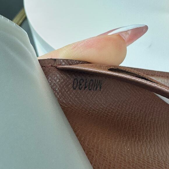 💎✨Authentic Louis Vuitton Monogram Credit Card Photo Holder - Picture 4 of 4